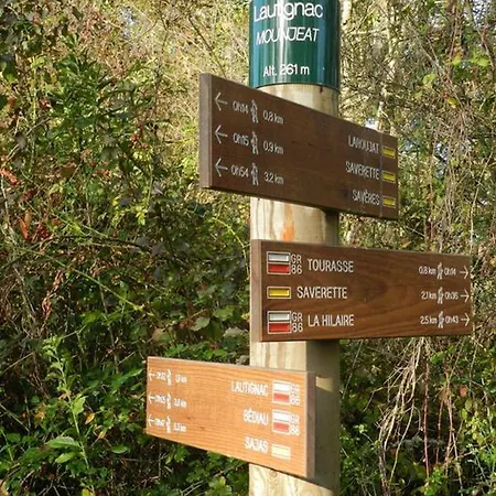 De Campagne - Vue Jardin- Piscine アパート Sajas