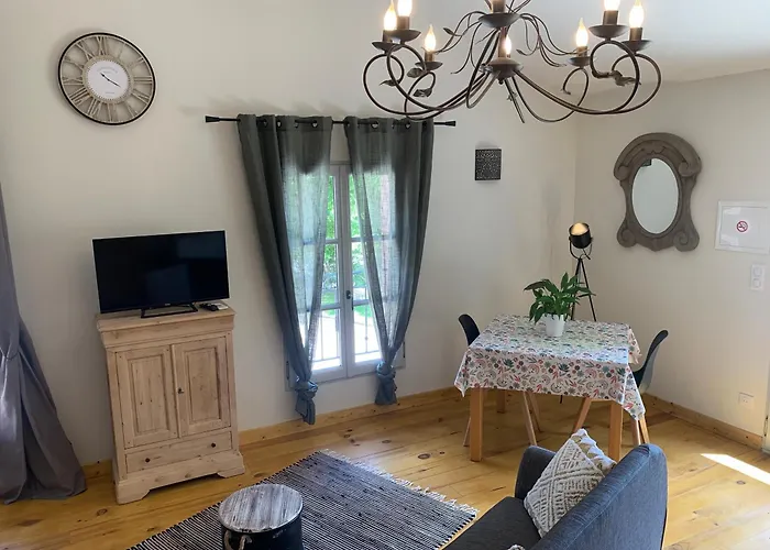 De Campagne - Vue Jardin- Piscine Apartment