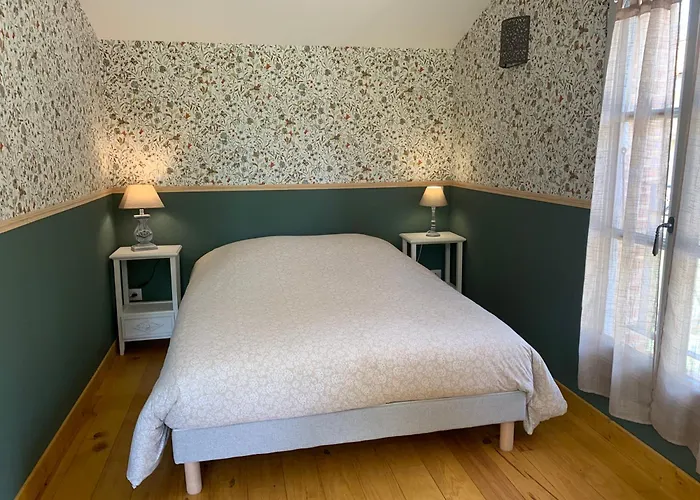 De Campagne - Vue Jardin- Piscine Apartment Sajas